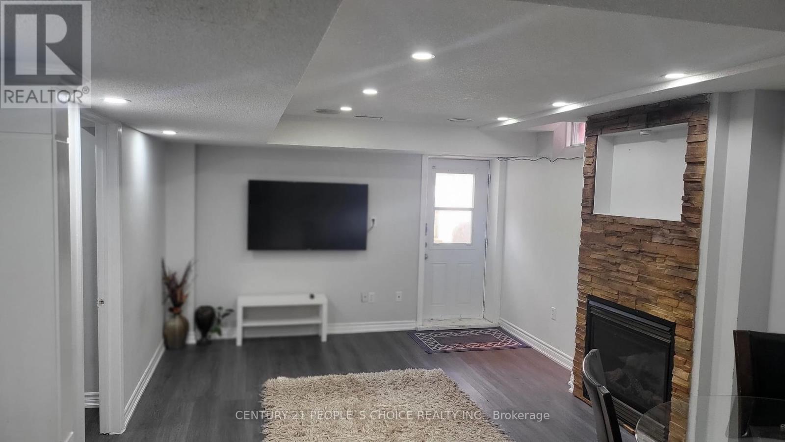 Photo 9 of Bsment 3367 Smoke Tree Road, Mississauga ON