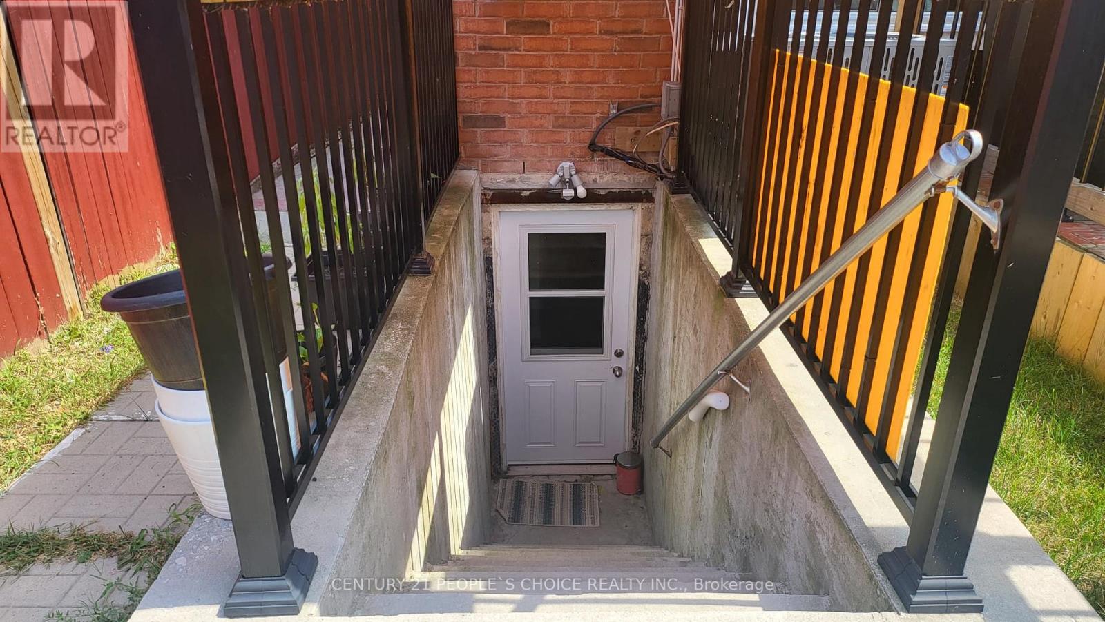 Photo 8 of Bsment 3367 Smoke Tree Road, Mississauga ON