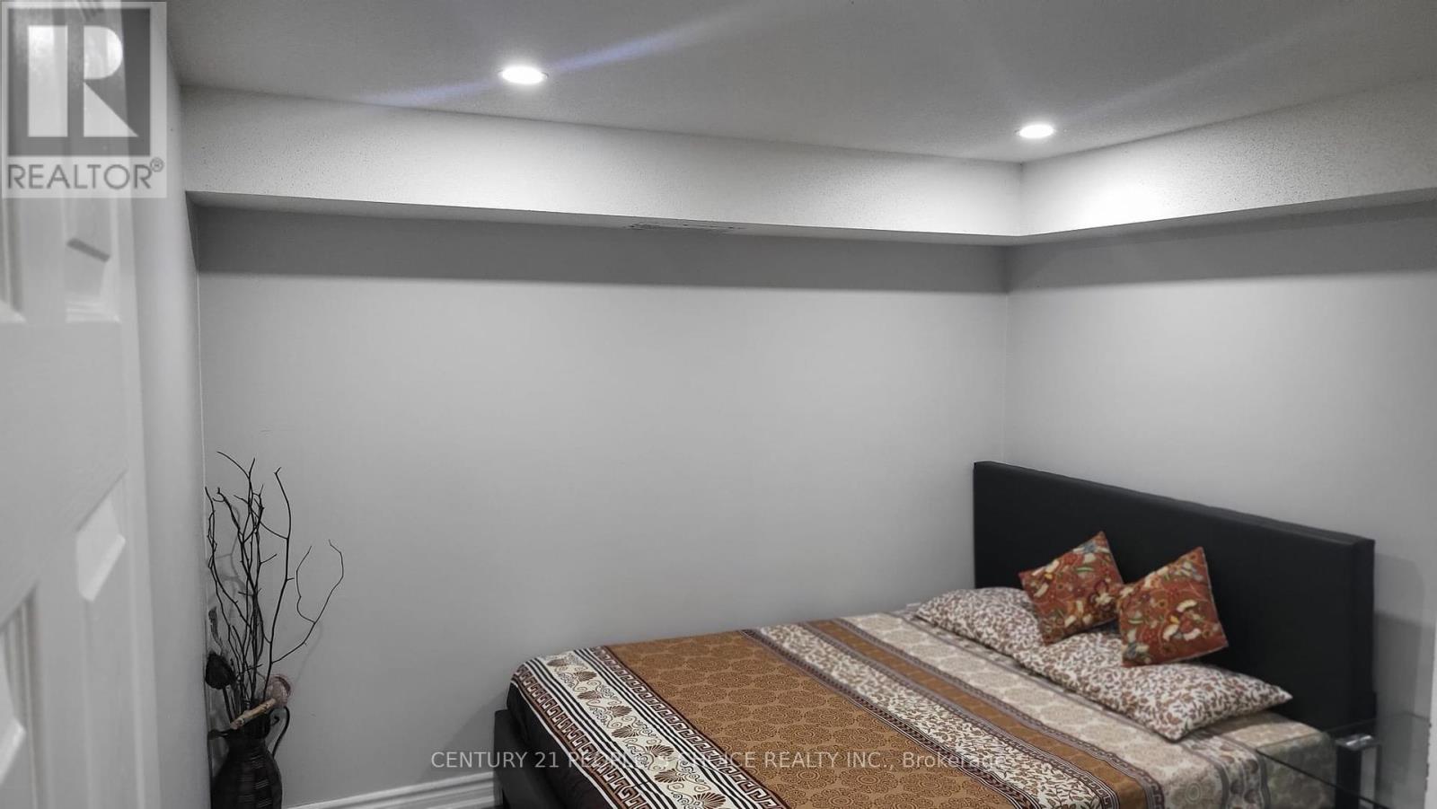 Photo 13 of Bsment 3367 Smoke Tree Road, Mississauga ON