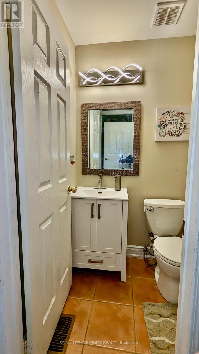 Photo 9 of 5952 Chalfont Crescent, Mississauga ON