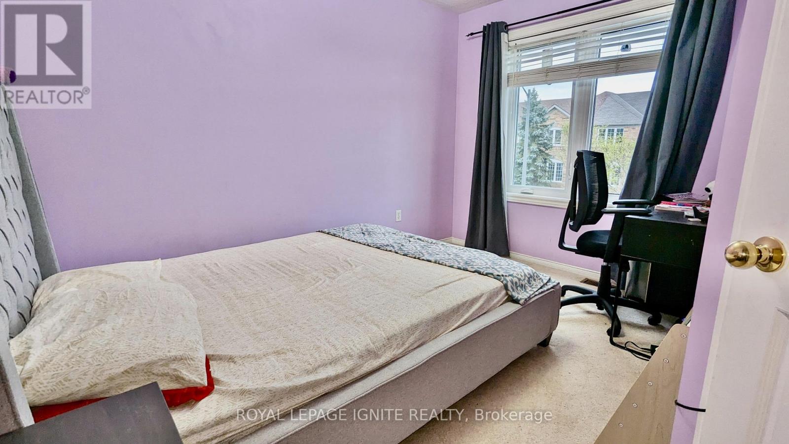 Photo 10 of 5952 Chalfont Crescent, Mississauga ON