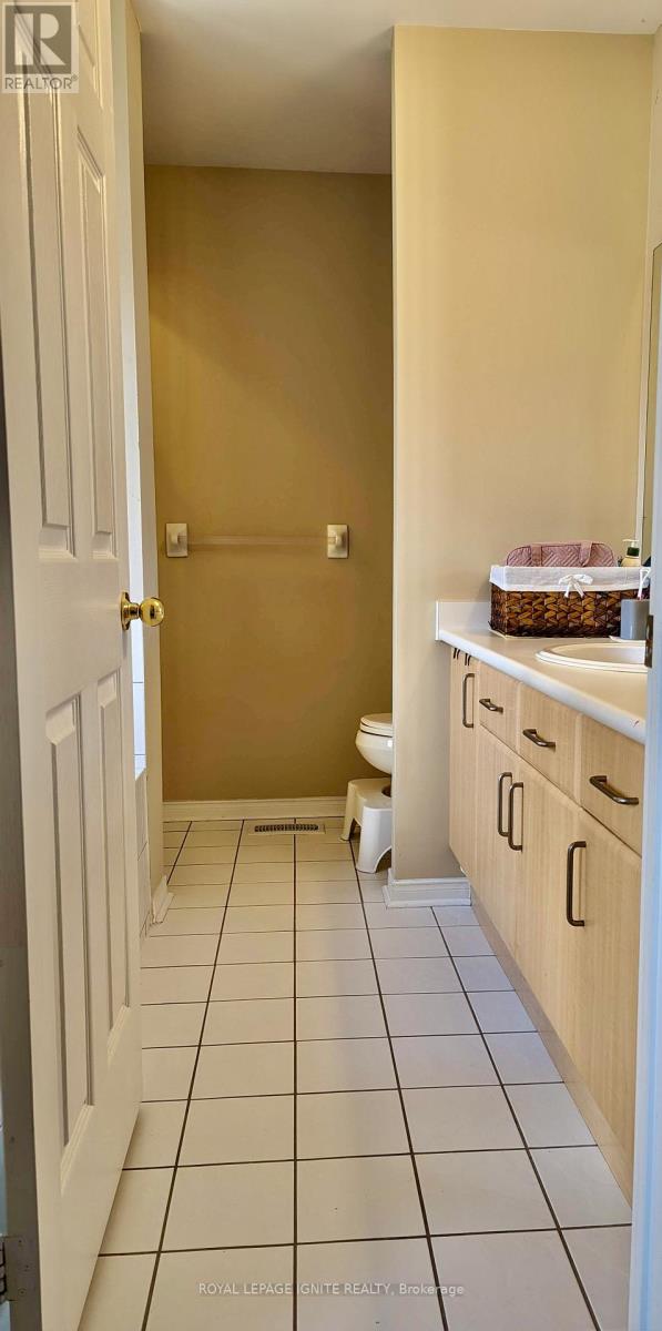 Photo 16 of 5952 Chalfont Crescent, Mississauga ON