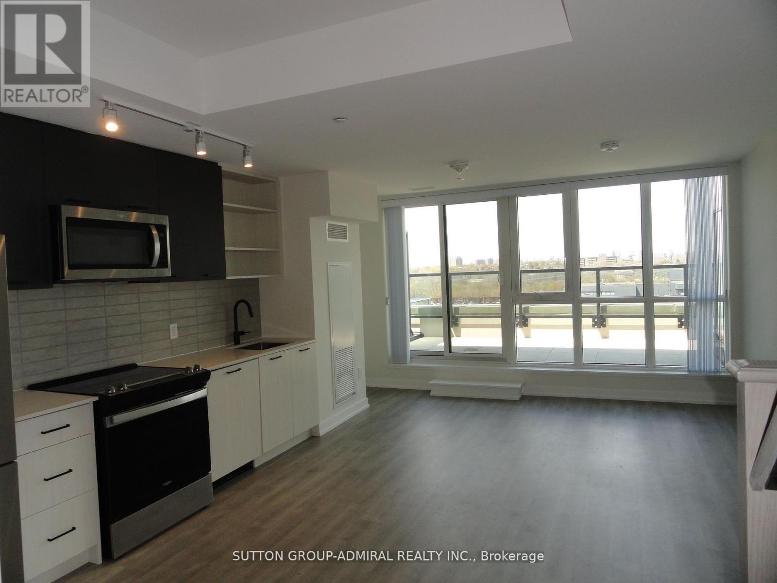 Photo 19 of 718 2300 St Clair Avenue W, Toronto ON