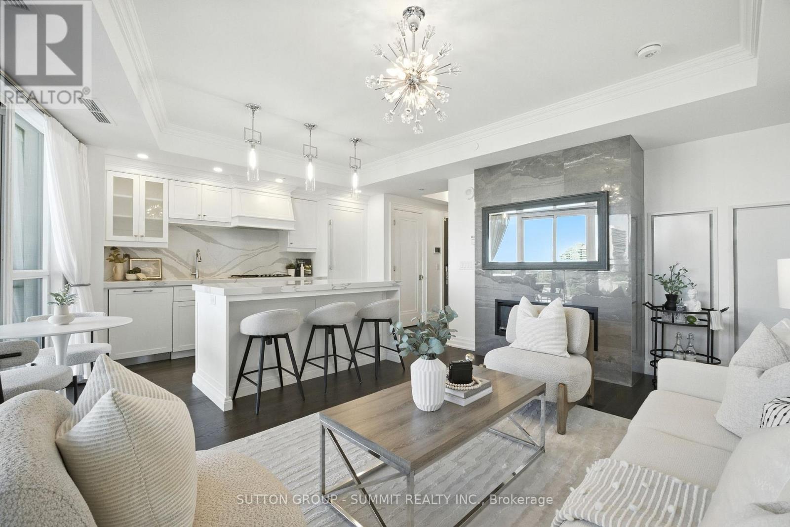 Photo 5 of 404 2060 Lakeshore Road, Burlington ON