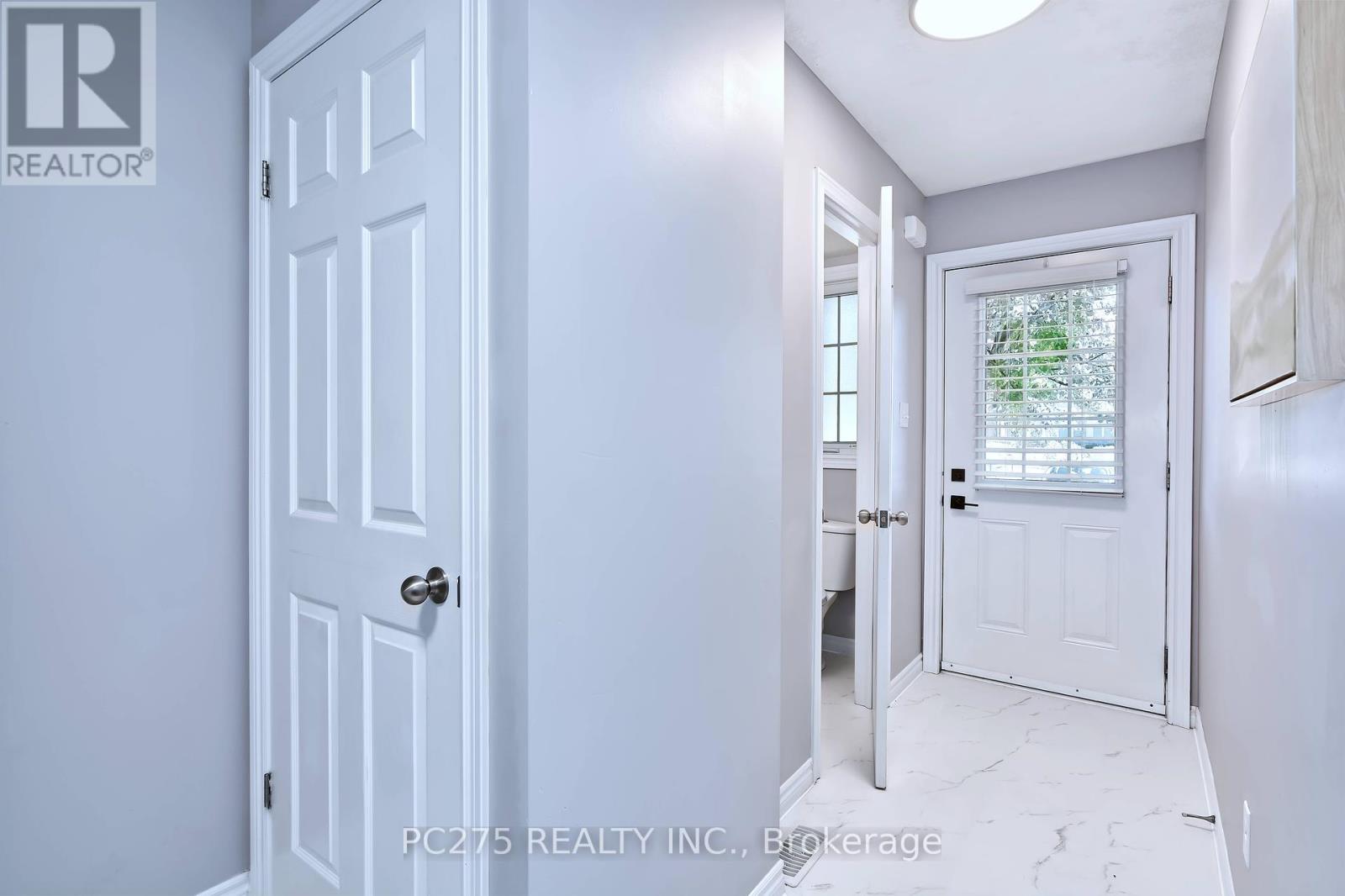 Photo 2 of 16 355 Fisher Mills Road, Cambridge ON