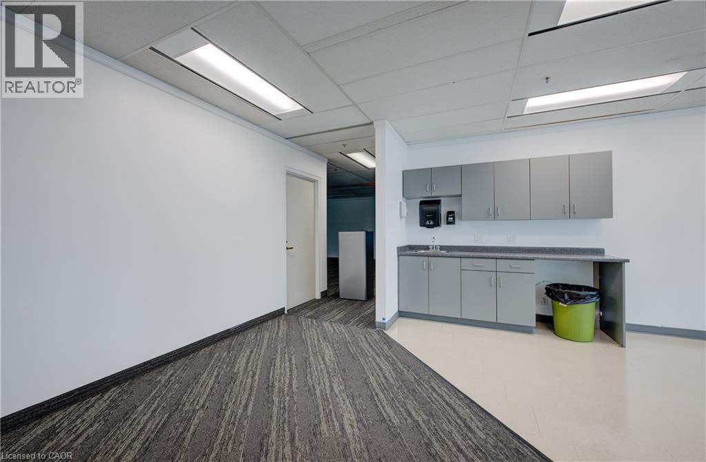 Photo 9 of 575 Riverbend Drive, Kitchener ON