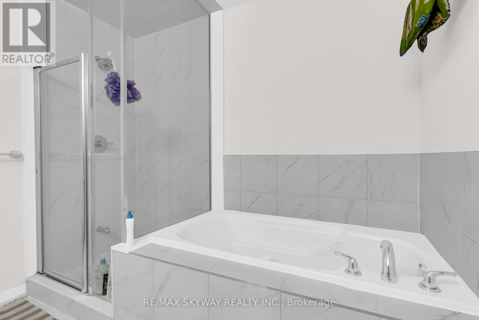 Photo 14 of 106 585 Colborne Street E, Brantford ON