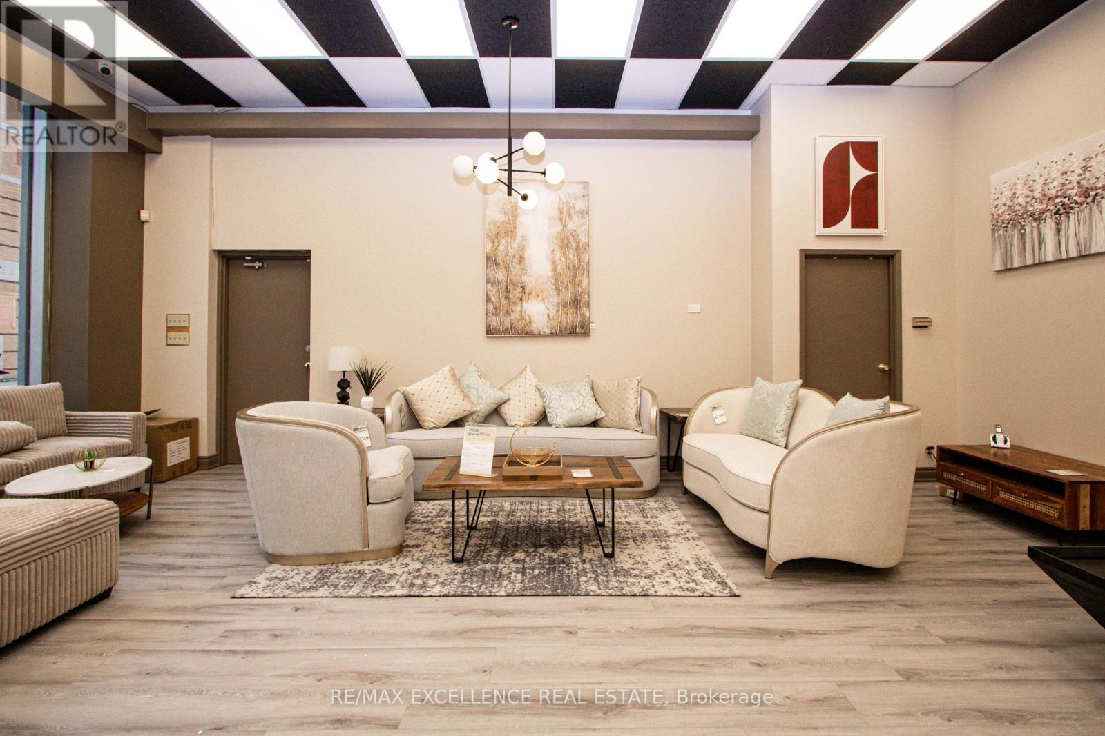 Photo 8 of 217 King Street, London East ON