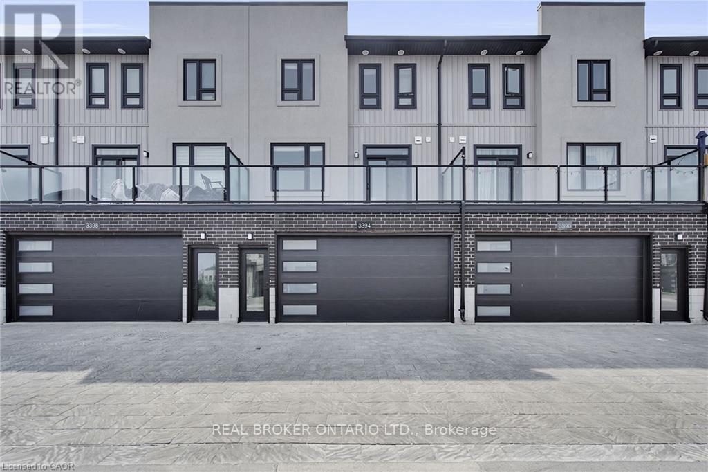 Photo 2 of 3394 Singleton Avenue, London South ON