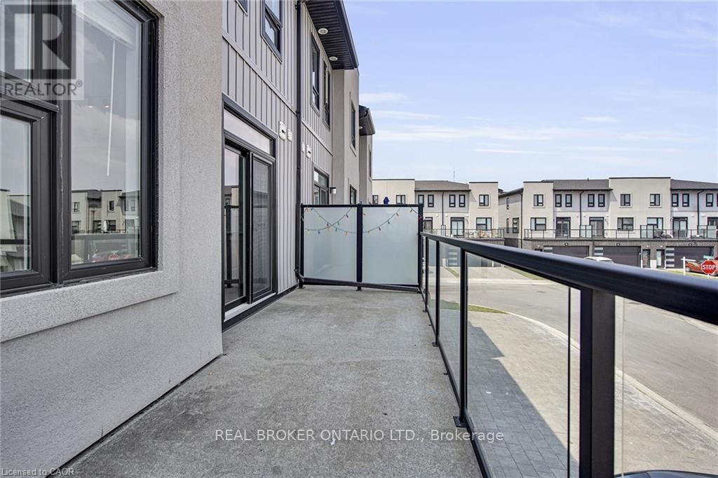 Photo 20 of 3394 Singleton Avenue, London South ON