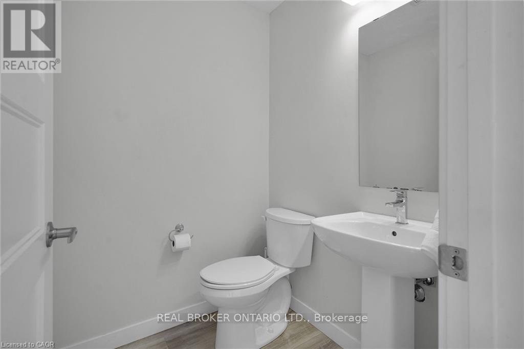 Photo 21 of 3394 Singleton Avenue, London South ON