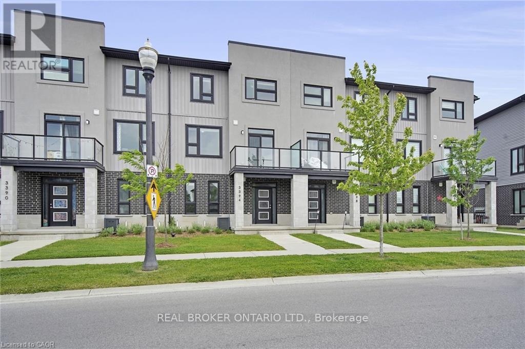 Photo 3 of 3394 Singleton Avenue, London South ON