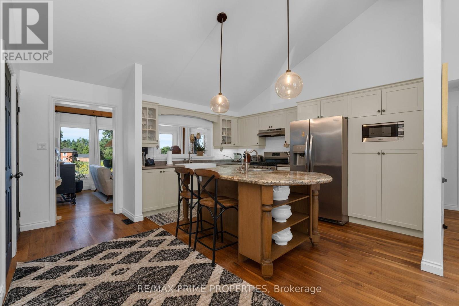 Photo 29 of 12 Coates Avenue, Bracebridge ON