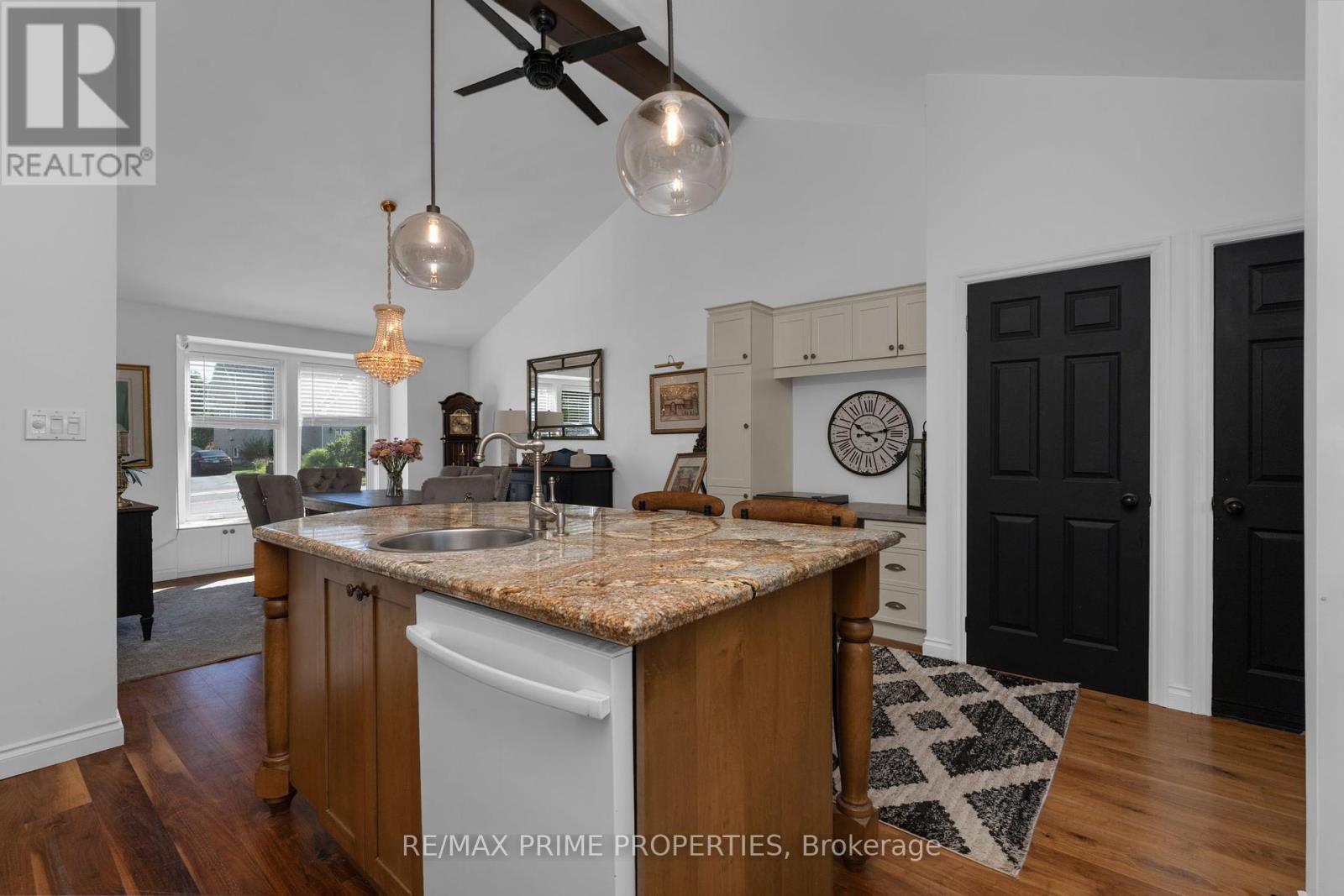 Photo 13 of 12 Coates Avenue, Bracebridge ON
