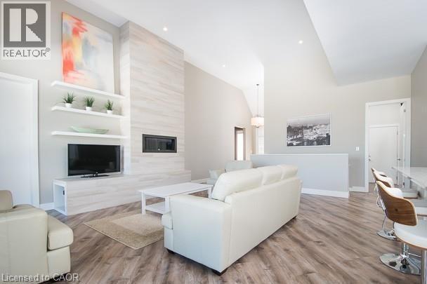 Photo 11 of 613 Sweetbay Crescent, Sarnia ON
