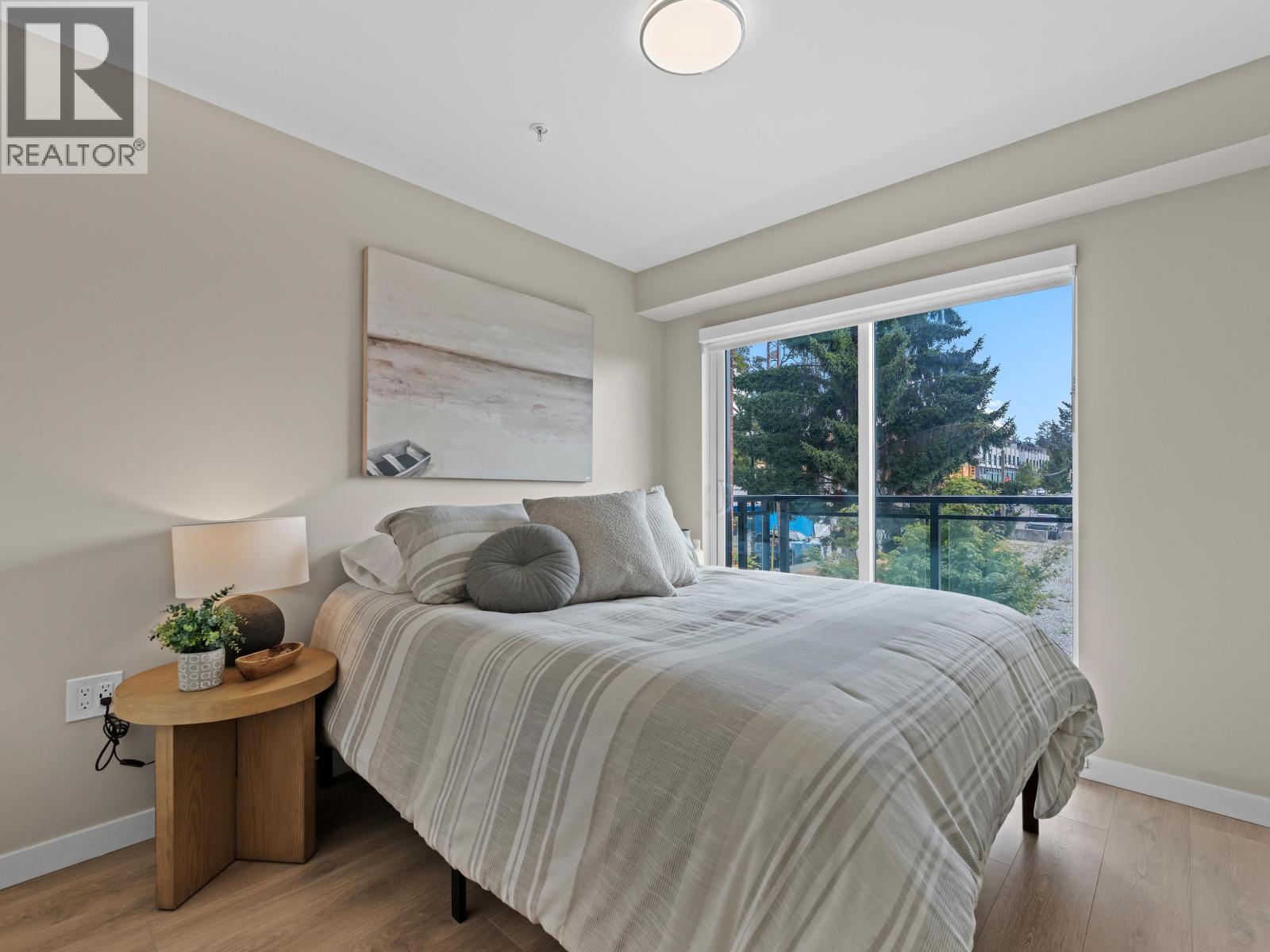 Photo 18 of 161 565 E 2nd Street, North Vancouver BC