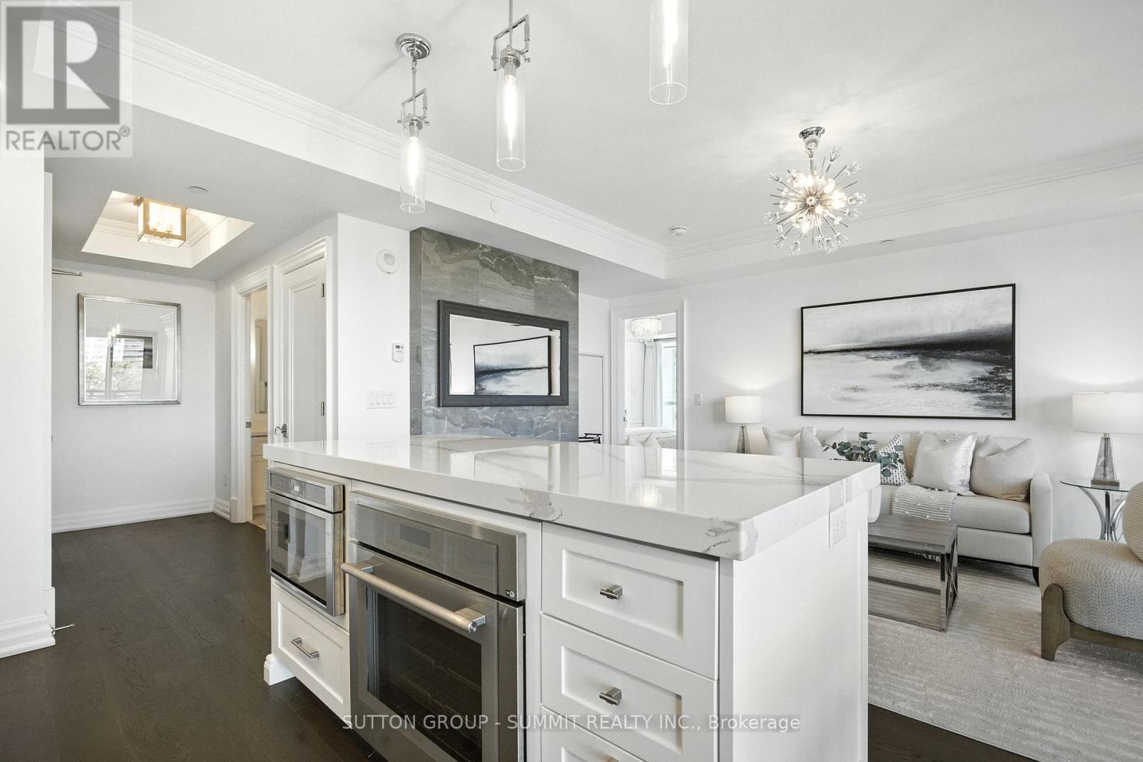 Photo 45 of 404 2060 Lakeshore Road, Burlington ON