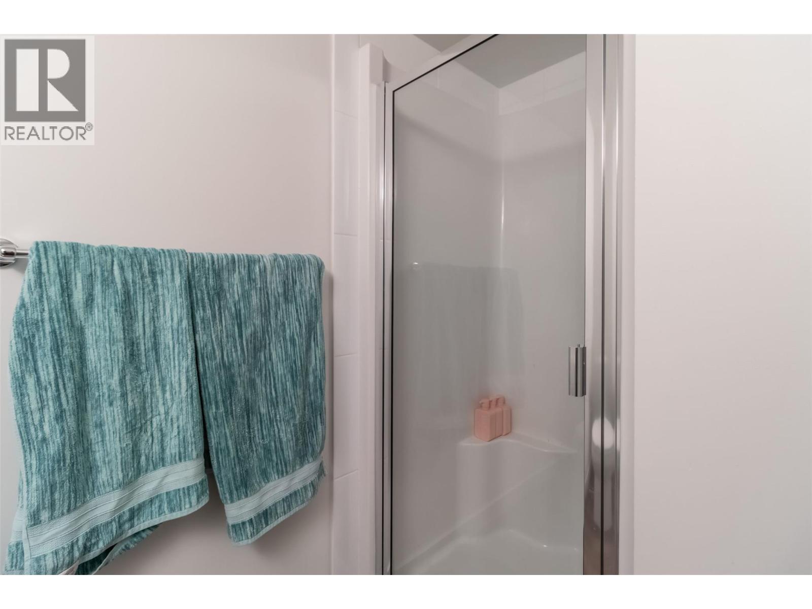 210 881 Academy Way, Kelowna