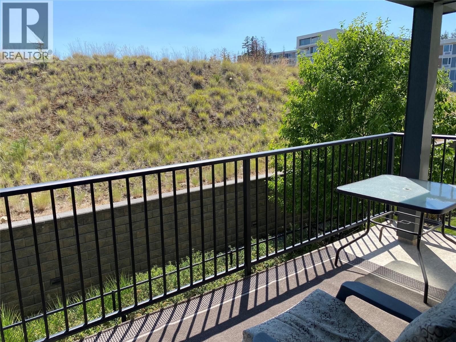 210 881 Academy Way, Kelowna