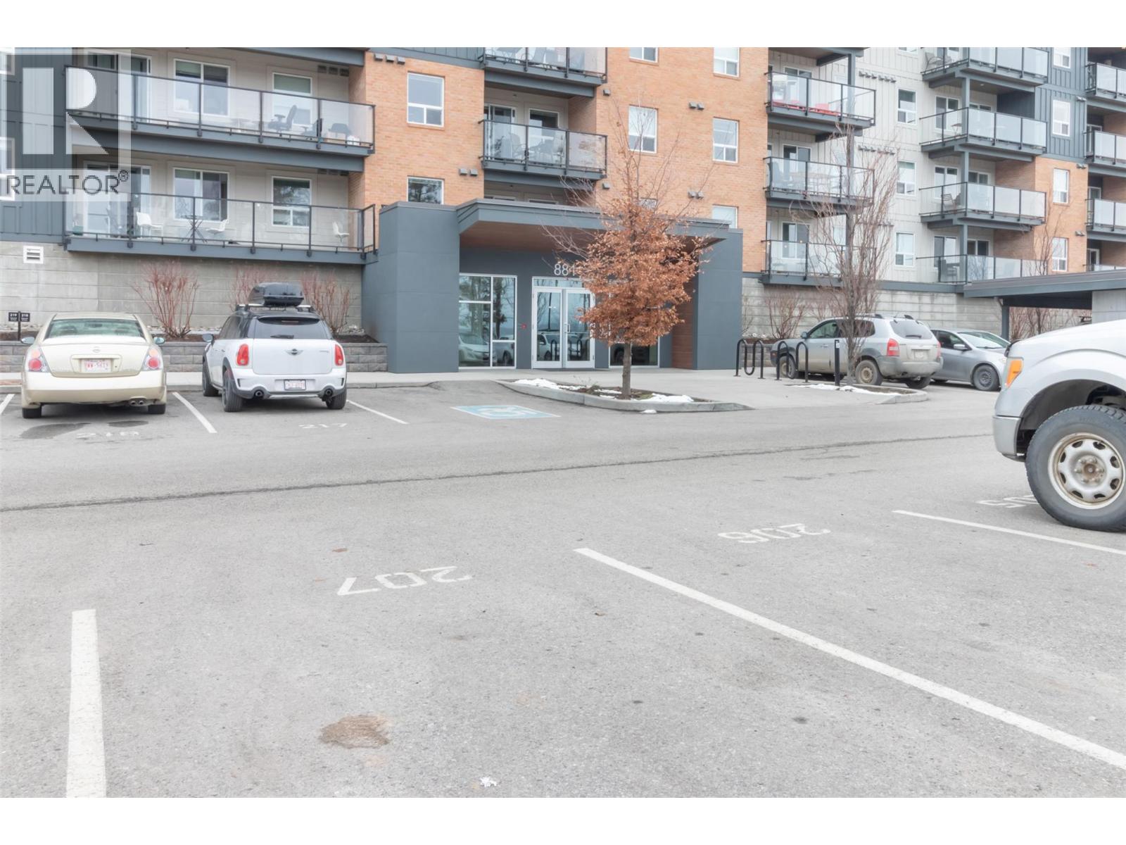 210 881 Academy Way, Kelowna