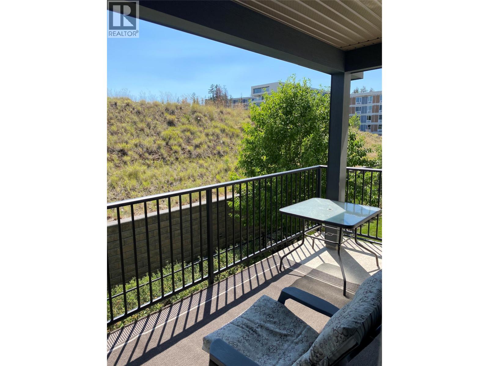 210 881 Academy Way, Kelowna