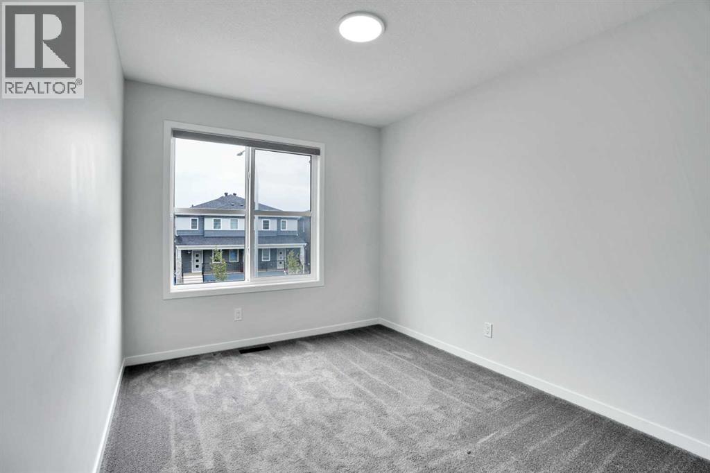 Photo 34 of 8 Corner Glen Row Ne, Calgary AB