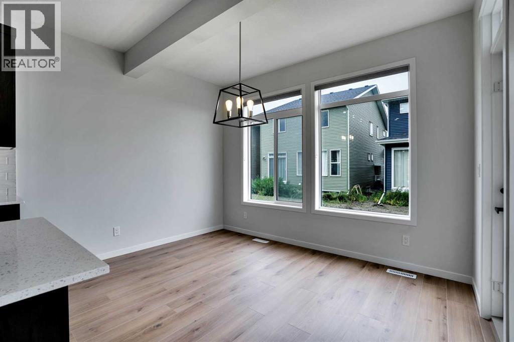 Photo 11 of 8 Corner Glen Row Ne, Calgary AB