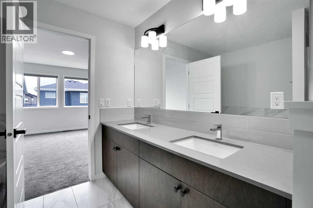 Photo 8 of 8 Corner Glen Row Ne, Calgary AB