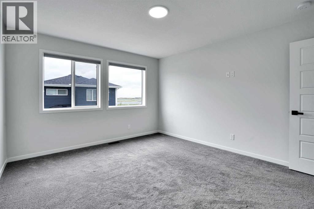 Photo 21 of 8 Corner Glen Row Ne, Calgary AB