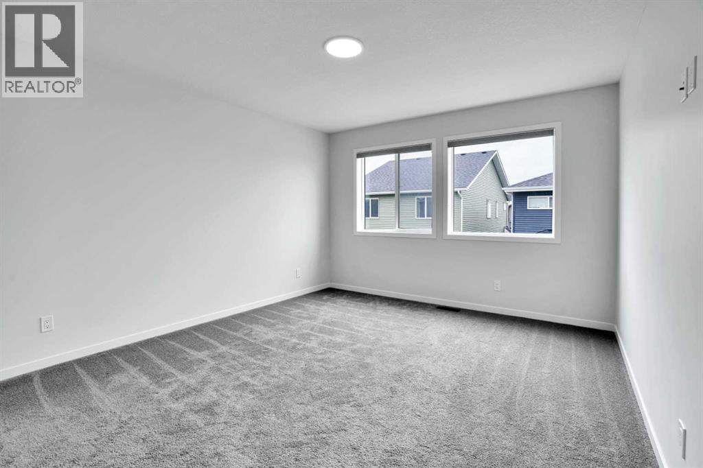 Photo 13 of 8 Corner Glen Row Ne, Calgary AB