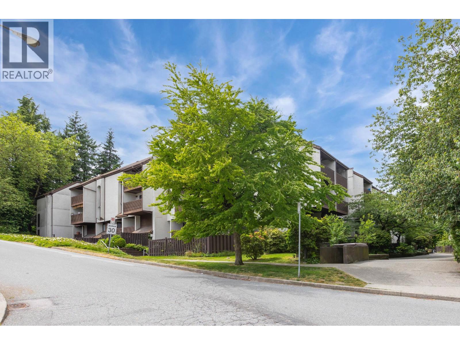 Photo 2 of 7 340 Ginger Drive, New Westminster BC