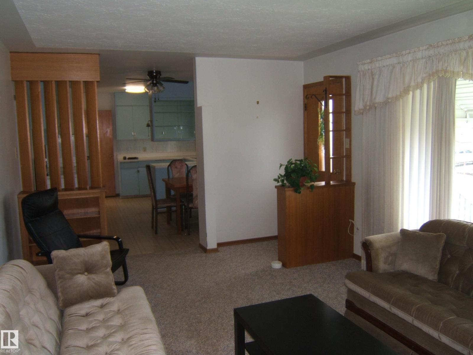 Photo 12 of 4807 46 St, Two Hills AB
