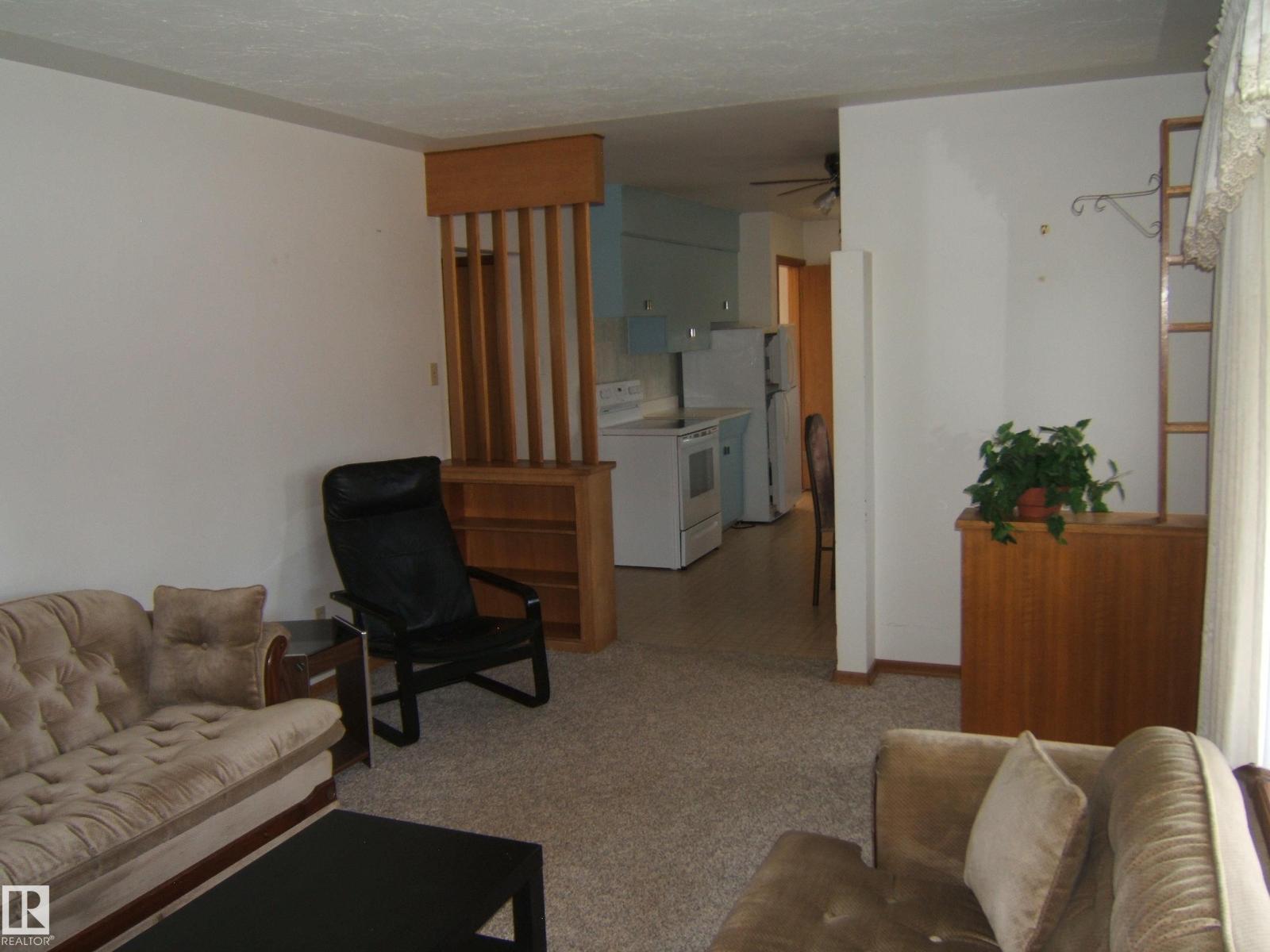 Photo 16 of 4807 46 St, Two Hills AB