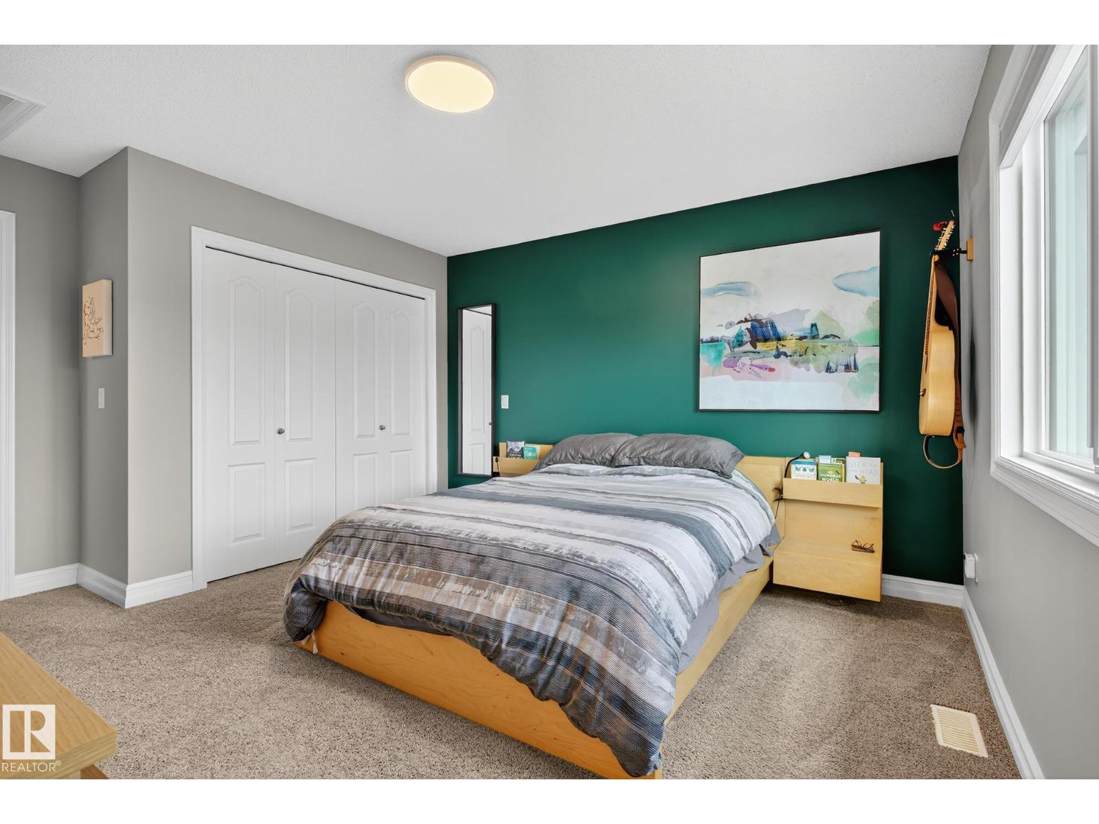 Photo 3 of 16833 120 St Nw, Edmonton AB