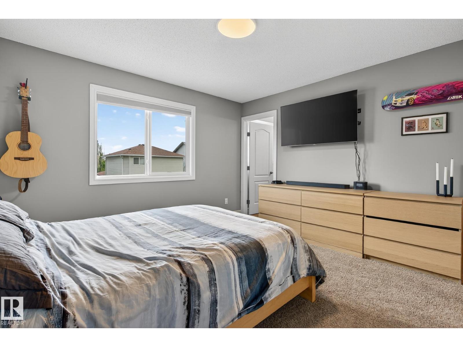 Photo 14 of 16833 120 St Nw, Edmonton AB
