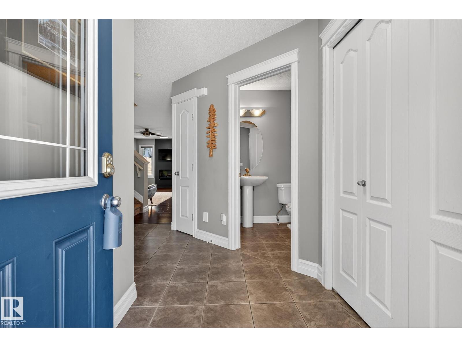 Photo 32 of 16833 120 St Nw, Edmonton AB