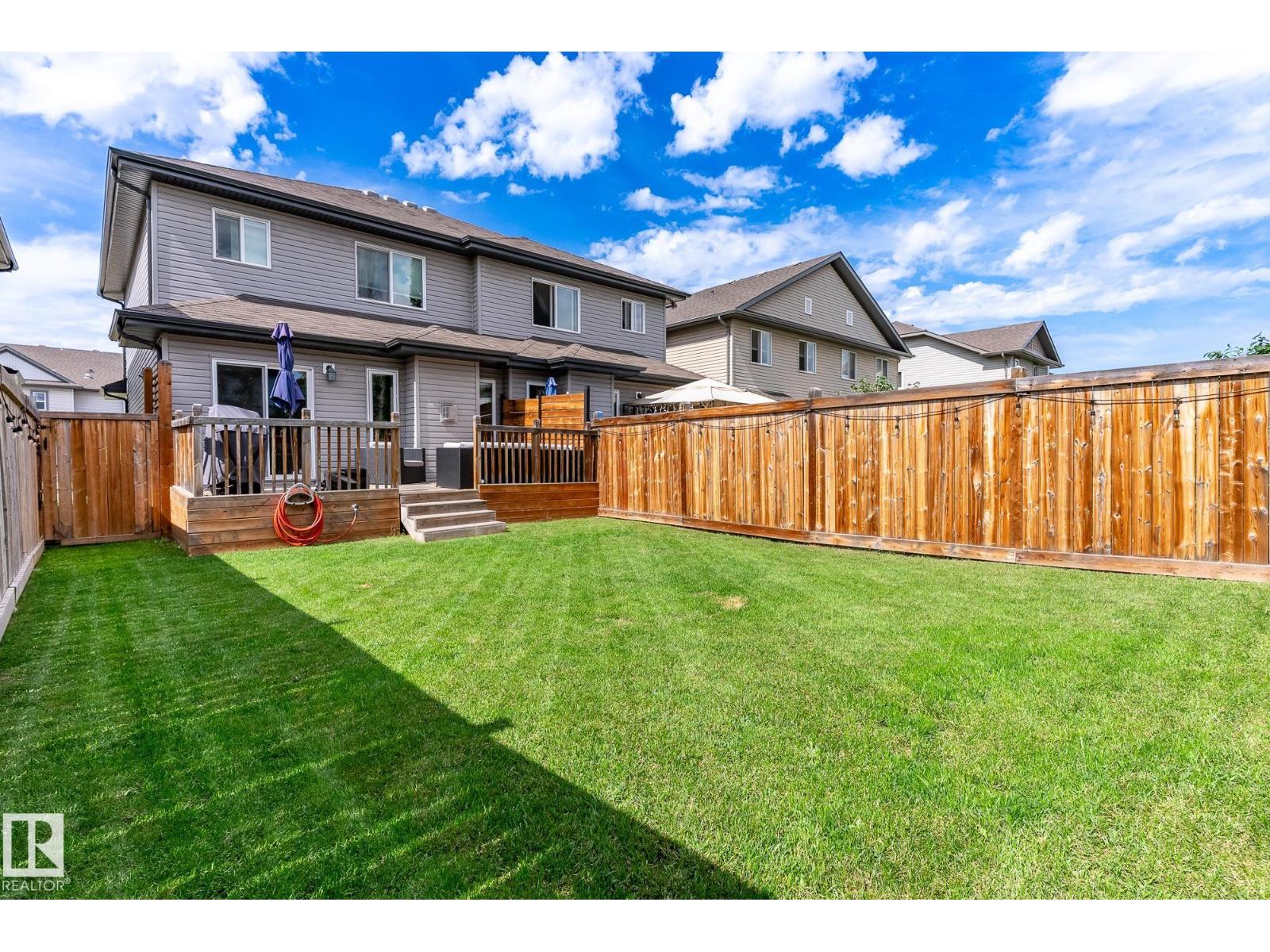 Photo 17 of 16833 120 St Nw, Edmonton AB