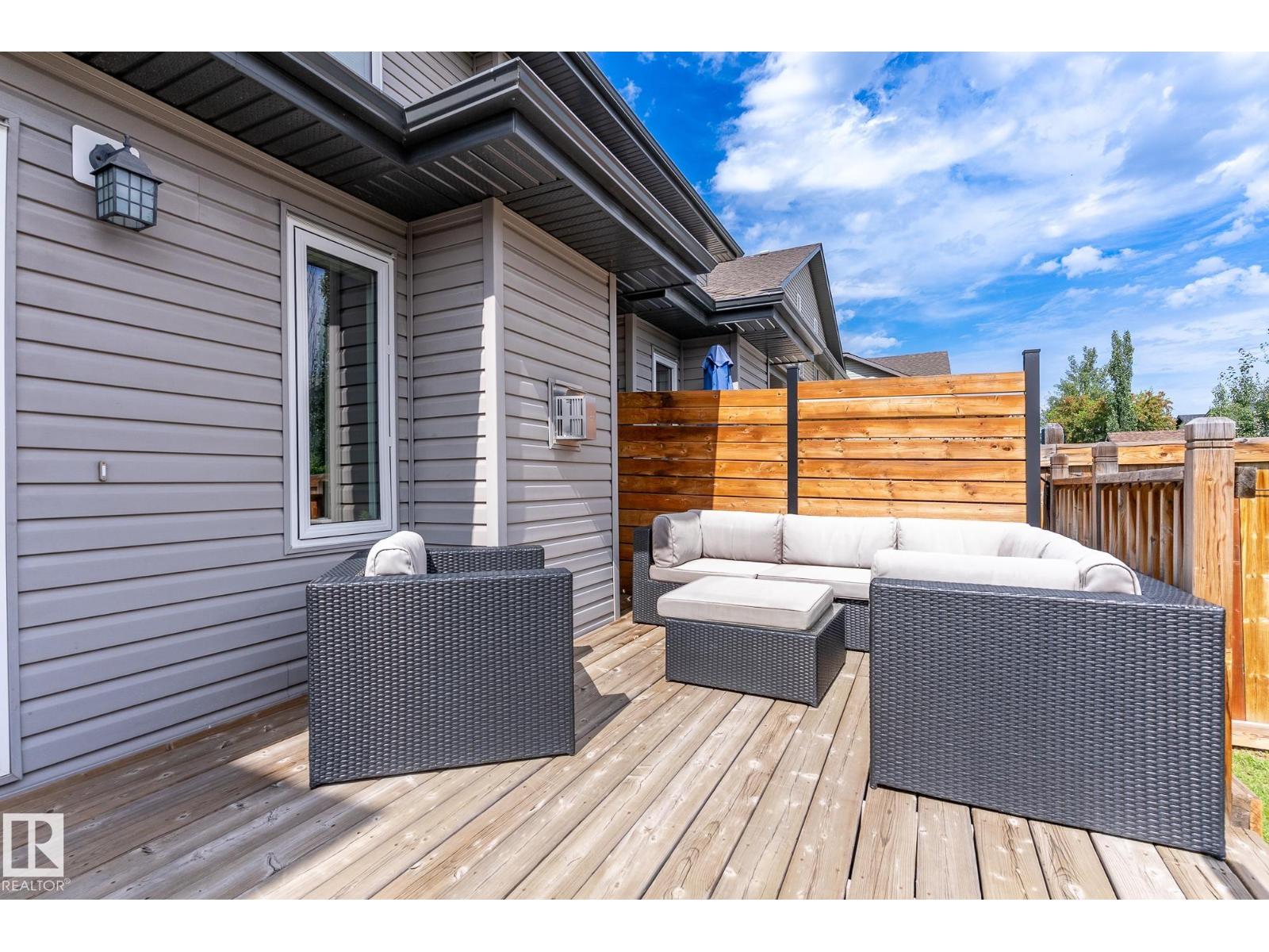 Photo 6 of 16833 120 St Nw, Edmonton AB