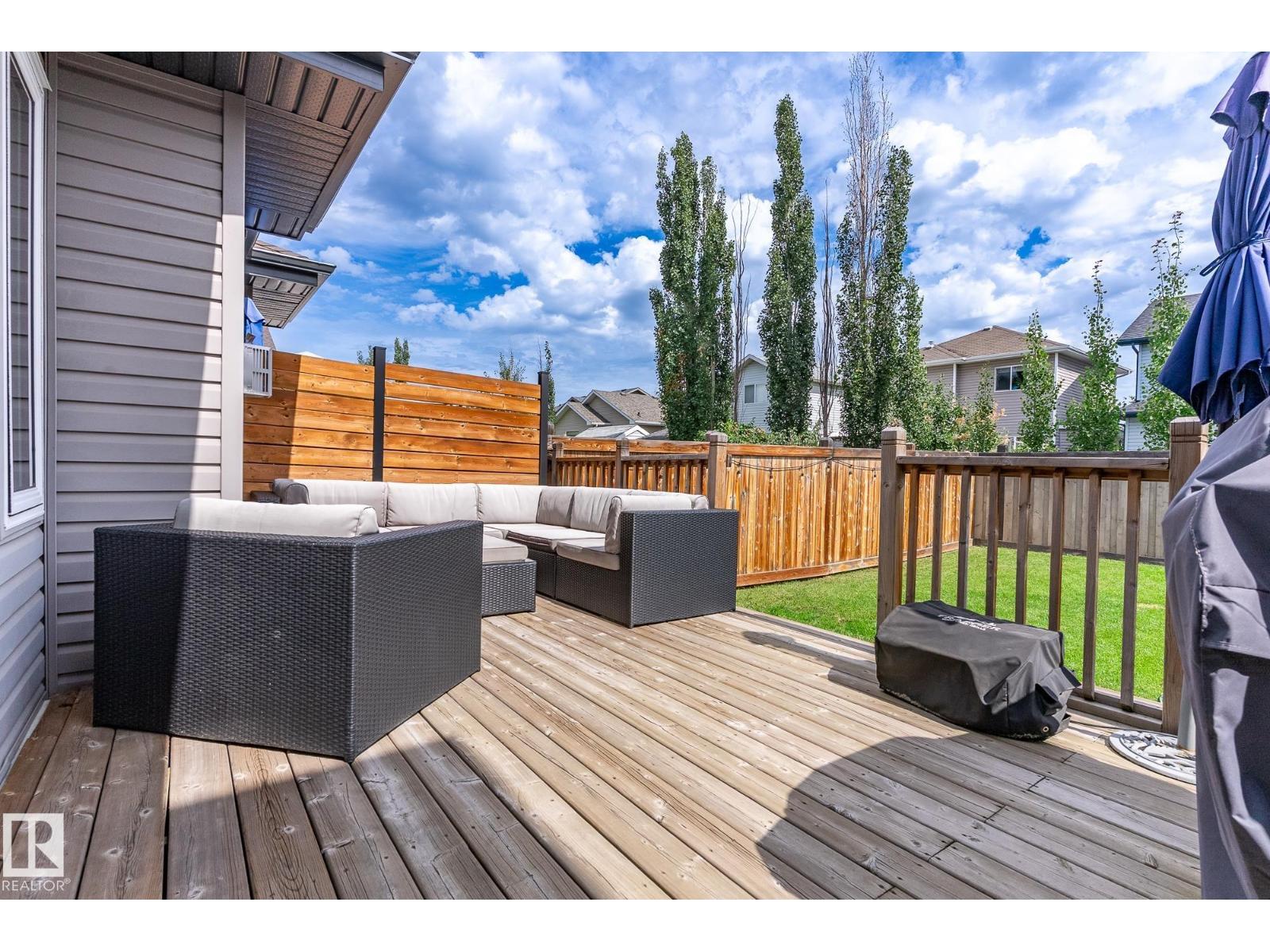 Photo 15 of 16833 120 St Nw, Edmonton AB