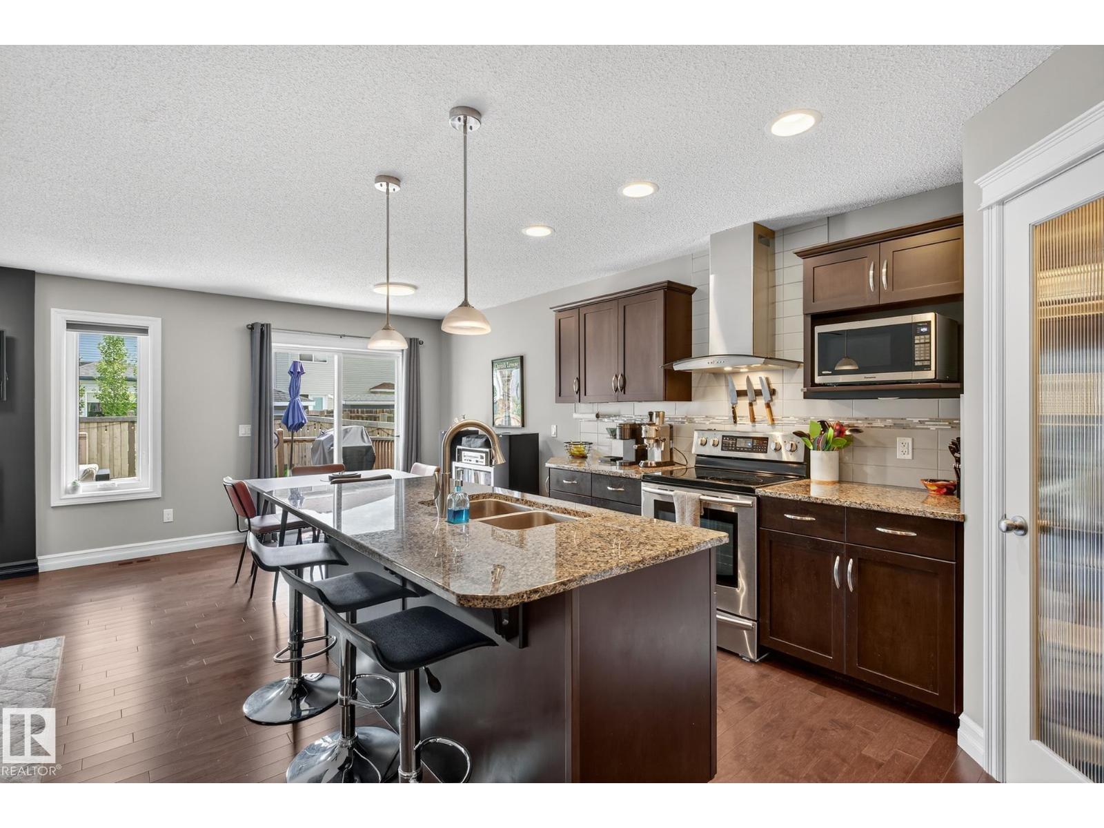 Photo 35 of 16833 120 St Nw, Edmonton AB