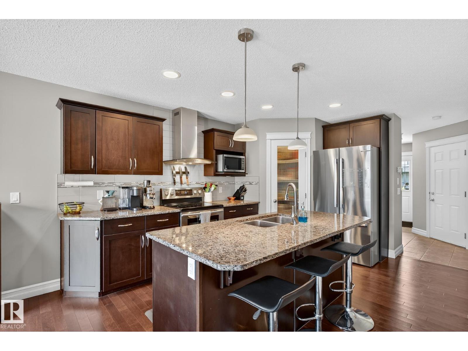 Photo 20 of 16833 120 St Nw, Edmonton AB