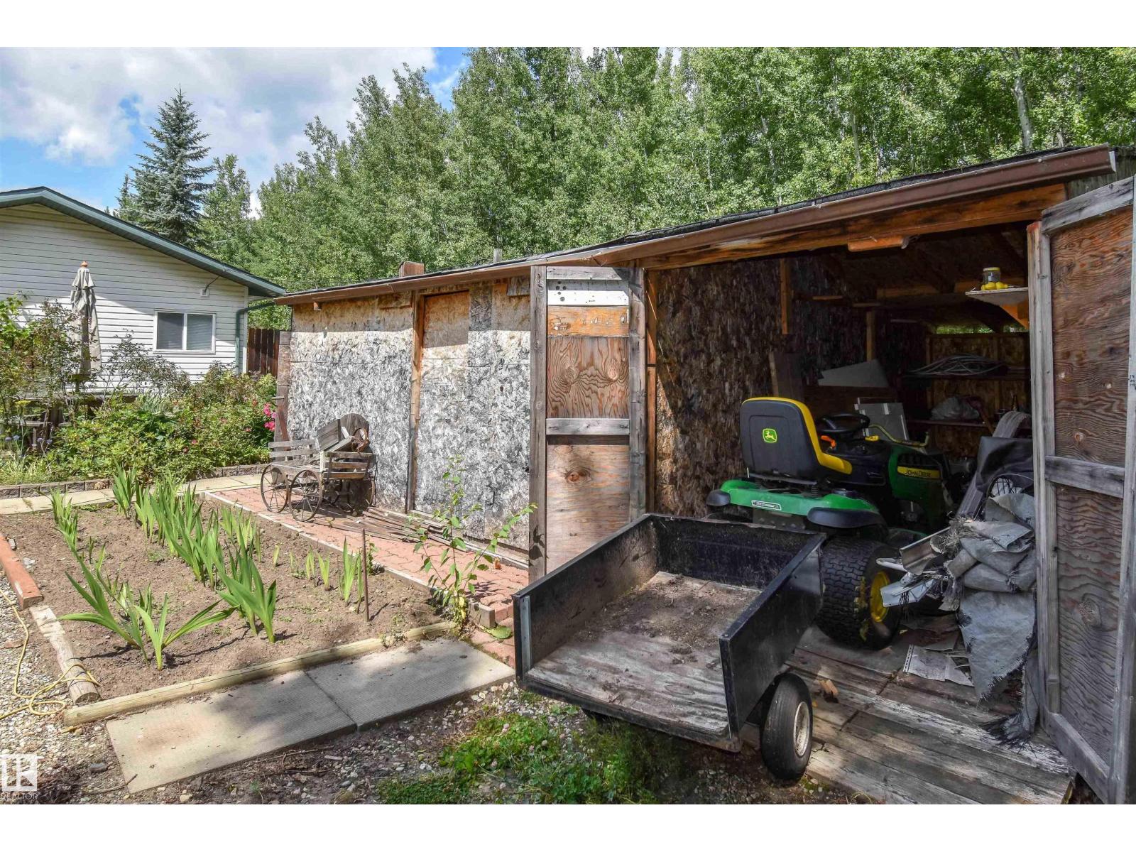 Photo 18 of 1 54429 Ste Anne Trail, Rural Lac Ste Anne County AB