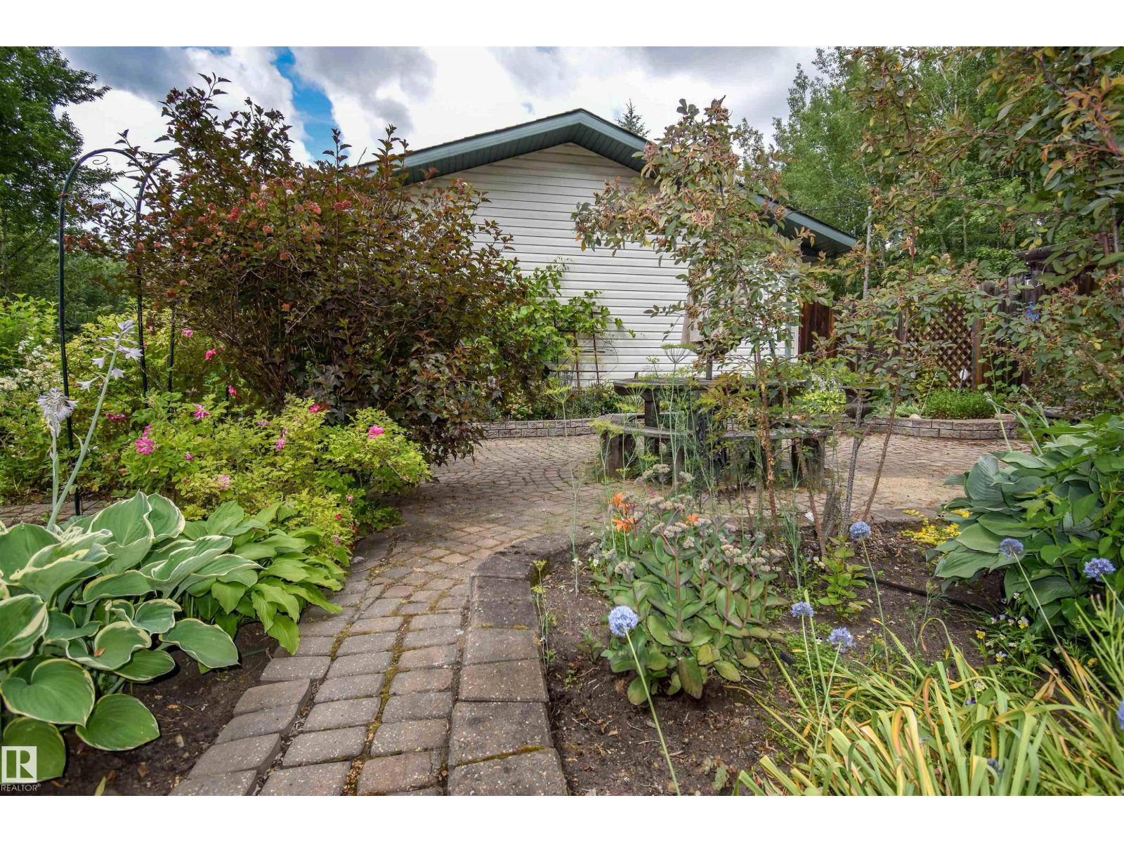 Photo 20 of 1 54429 Ste Anne Trail, Rural Lac Ste Anne County AB