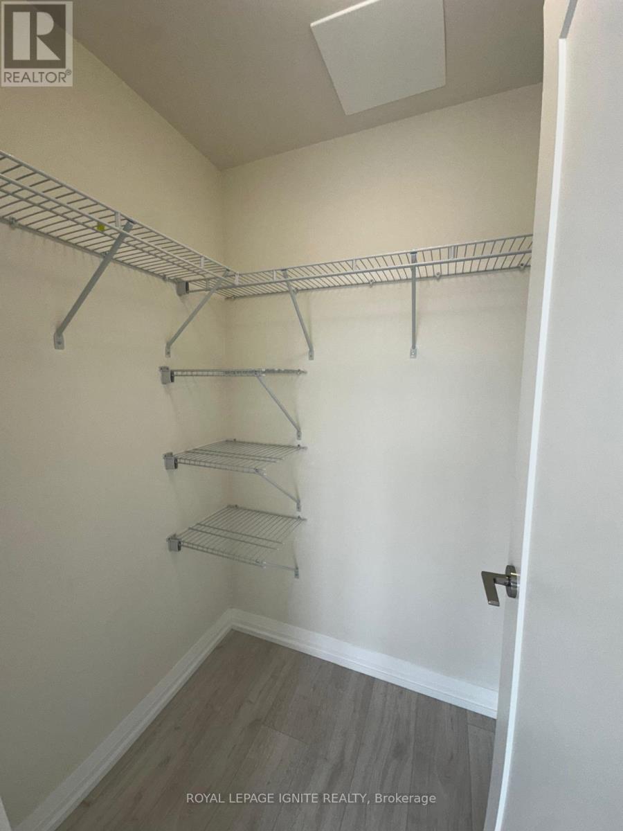 Photo 11 of 209 27 Korda Gate, Vaughan ON