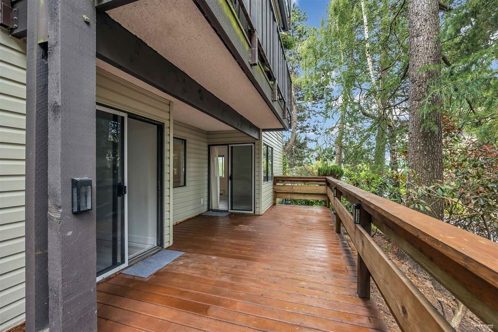 Photo 2 of 102 1555 Fir Street, White Rock BC