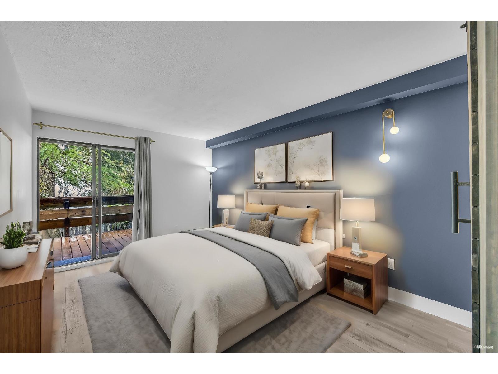 Photo 17 of 102 1555 Fir Street, White Rock BC