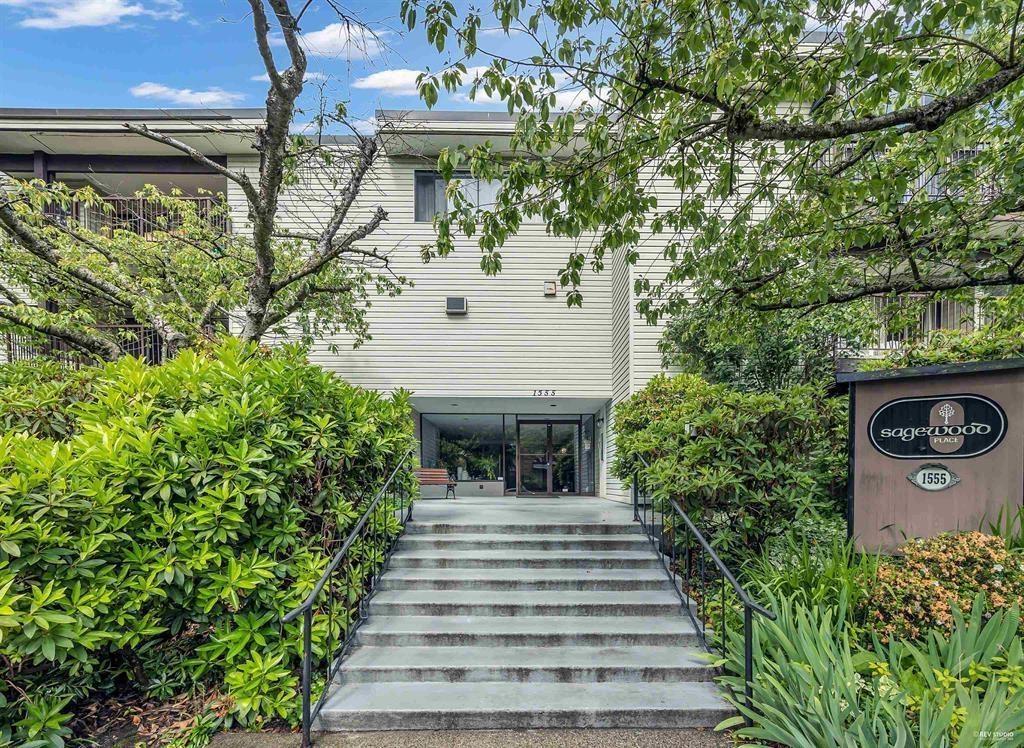 Photo 27 of 102 1555 Fir Street, White Rock BC