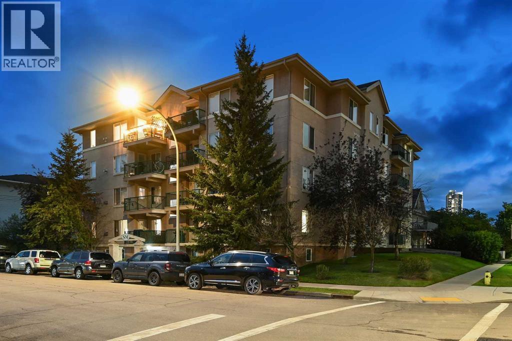 Single Family House Multi-level for Sale in    Street SW Sunalta Calgary 