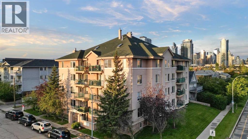 Single Family House Multi-level for Sale in    Street SW Sunalta Calgary 