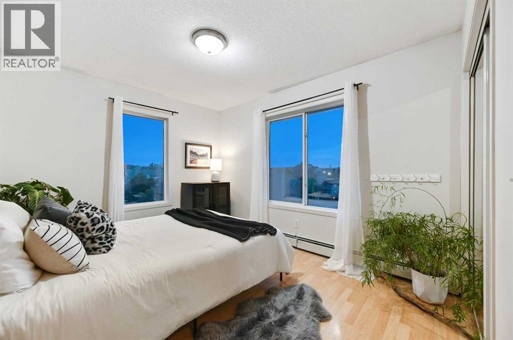 Single Family House Multi-level for Sale in    Street SW Sunalta Calgary 